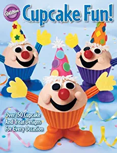 Wilton 902-795 128-Page Soft-Cover Cake-Decorating Book, Cupcake Fun